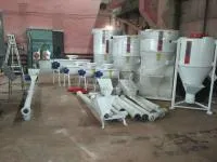 Смеситель сыпучих кормов шнековый СВ-2,3